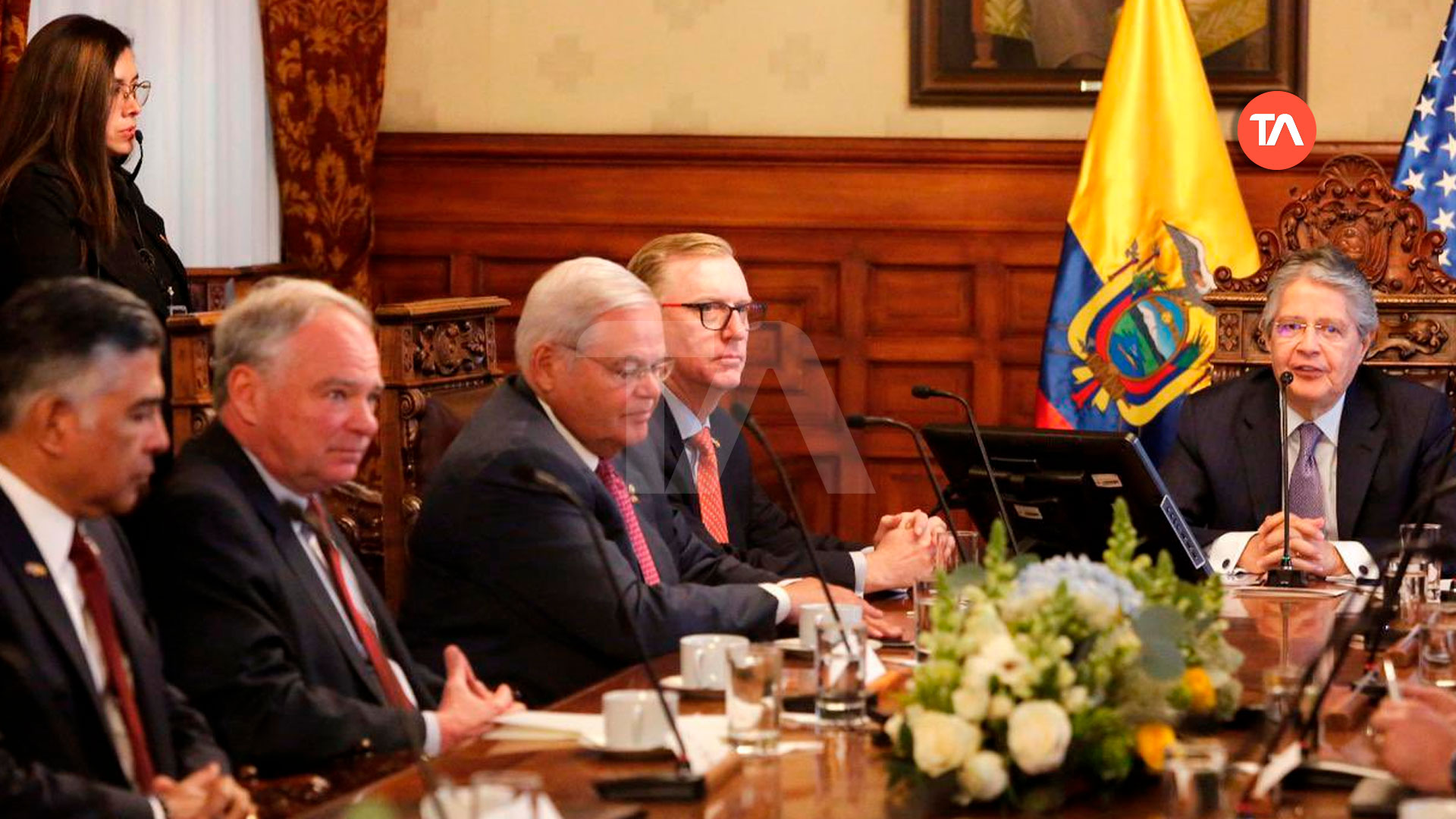 Presidente Lasso Y Senadores De Eeuu Se Reúnen En Carondelet 