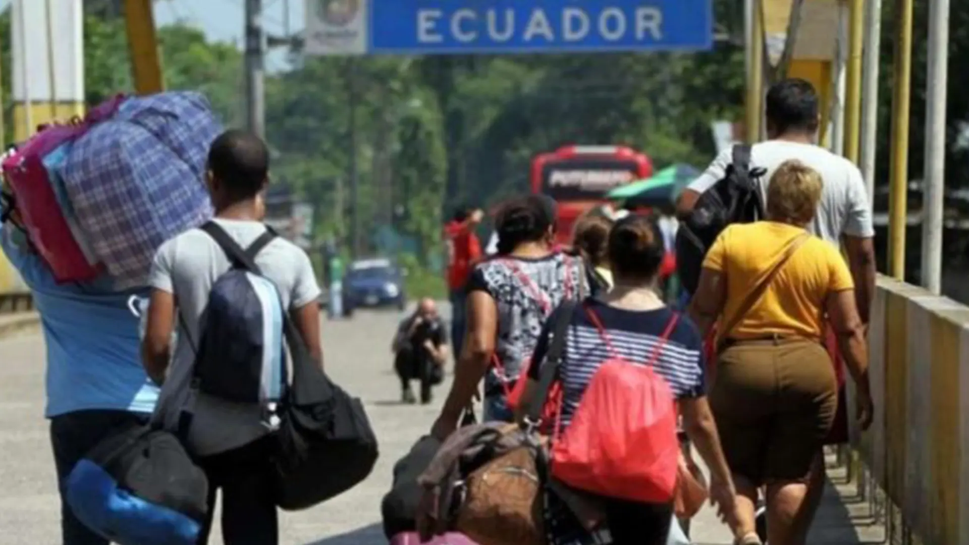 Unas 1,2 millones de personas de Ecuador tendrían la intención de emigrar, según la OIM