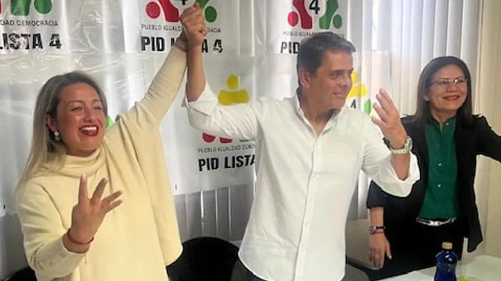 Cristina Carrera será la compañera de fórmula del general Víctor Araus en las Presidenciales 2025. Foto: Internet