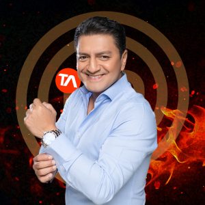 Martín Calle Baquerizo es un actor y cantante ecuatoriano de 48 años. El guayaquileño es conocido por su capacidad histriónica como actor en las tablas y en la televisión. Ha actuado en series como Vivos, El secreto de Toño Palomino, Tres familias, Puro Teatro, entre otras.